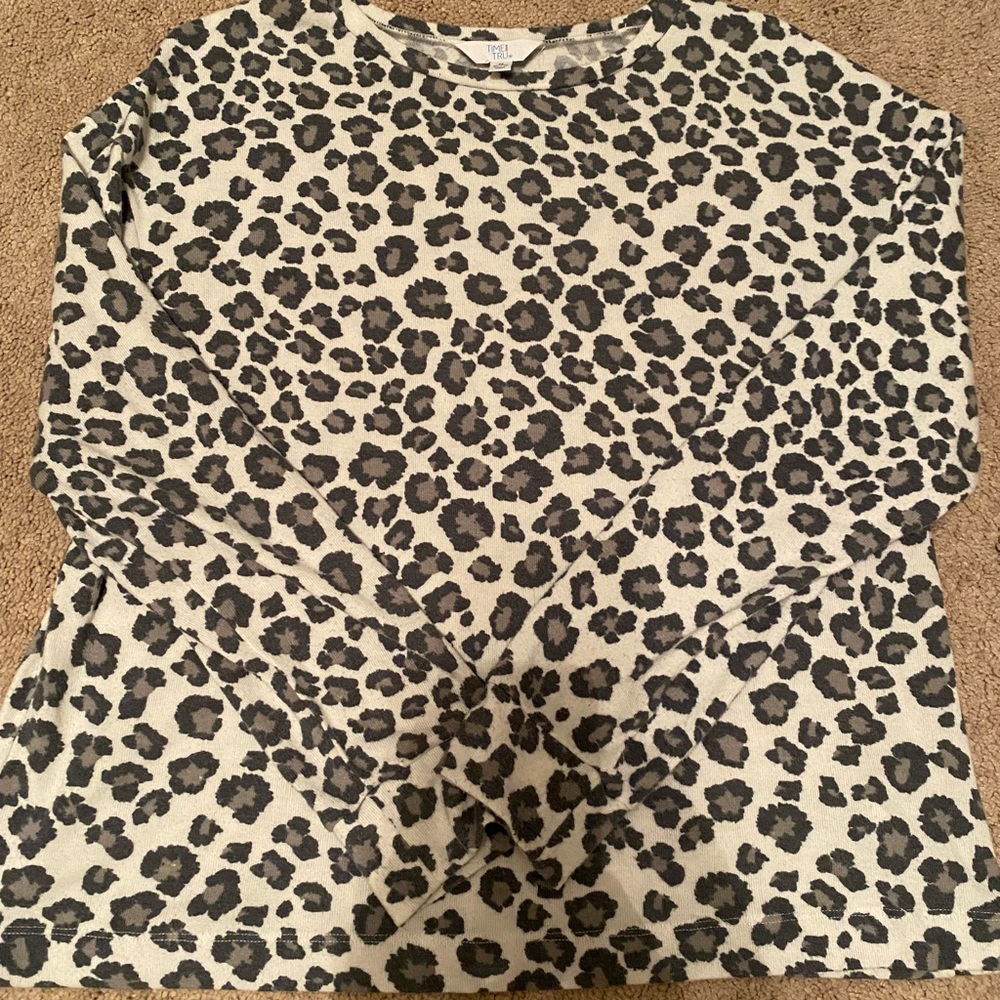 Leopard print long-sleeve